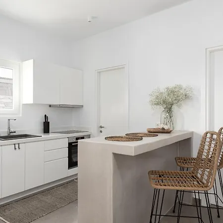 Summersalt Paros Molos (Paros)