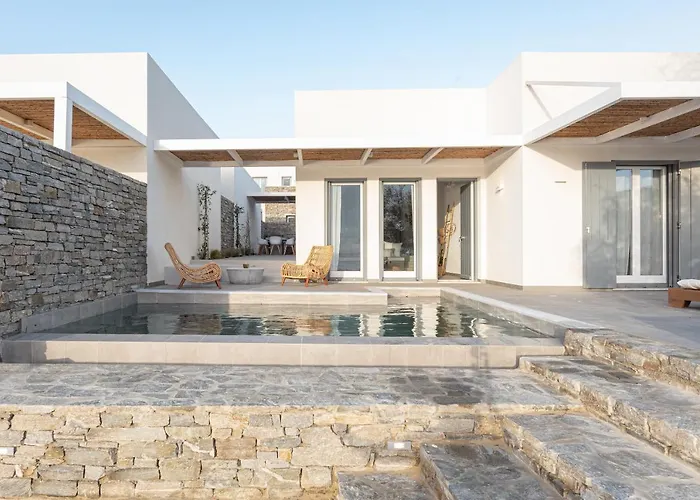 Summersalt Paros * Μώλος Πάρου